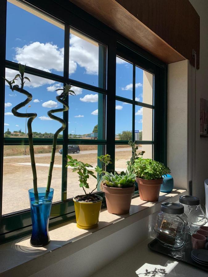 Casa Mineira Guest House Феррейраш Экстерьер фото