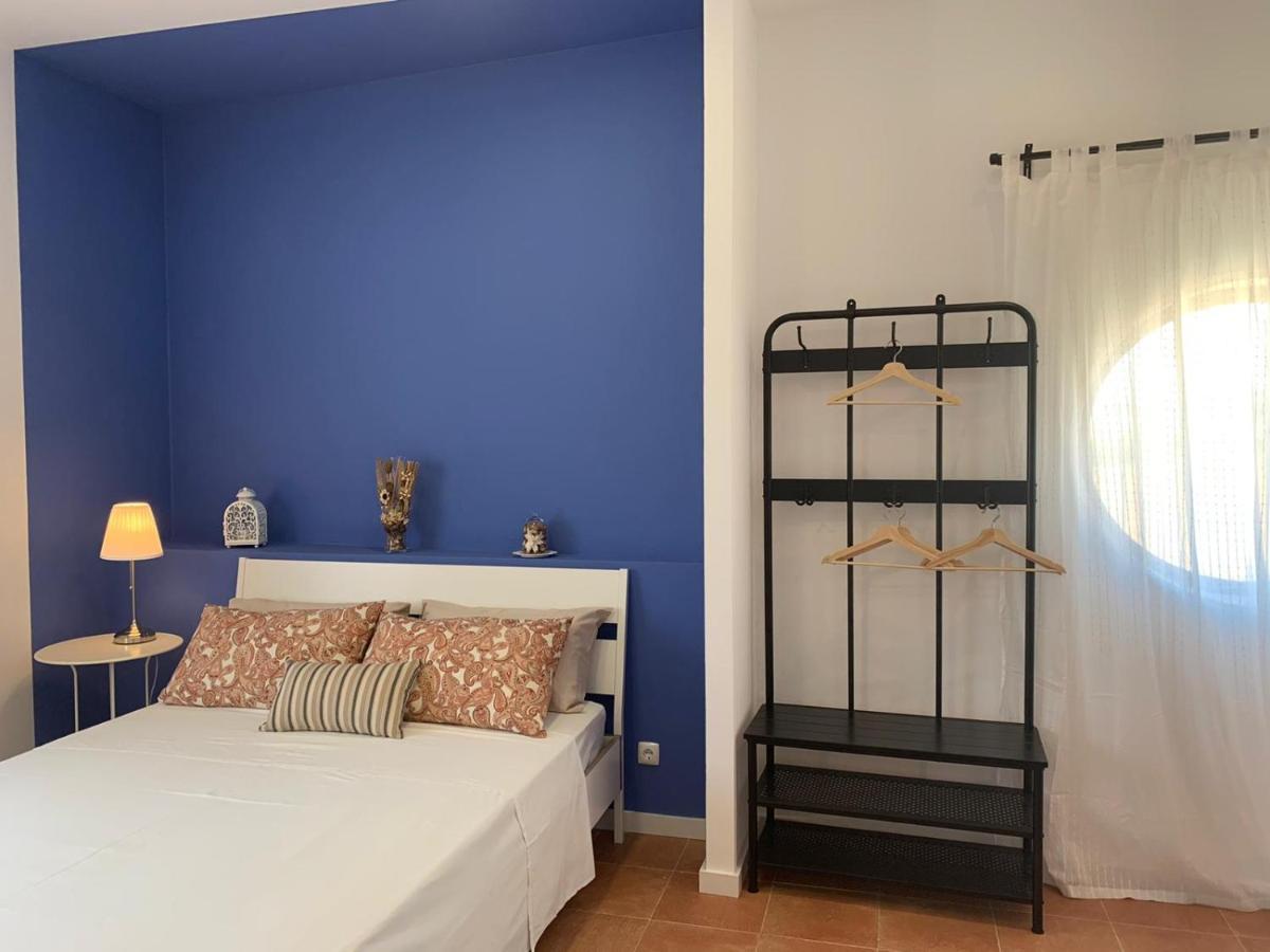 Casa Mineira Guest House Феррейраш Экстерьер фото