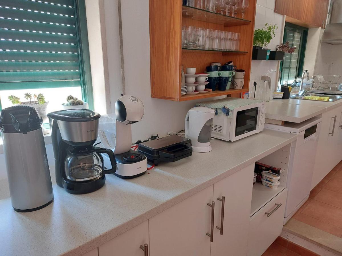 Casa Mineira Guest House Феррейраш Экстерьер фото