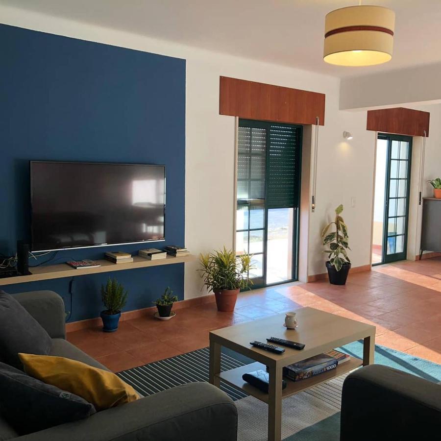 Casa Mineira Guest House Феррейраш Экстерьер фото